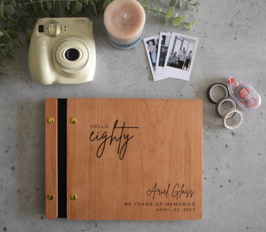 パーソナライズされた誕生日のゲストブック、写真アルバム、カス - Custom Photo Book のレビューと価格
